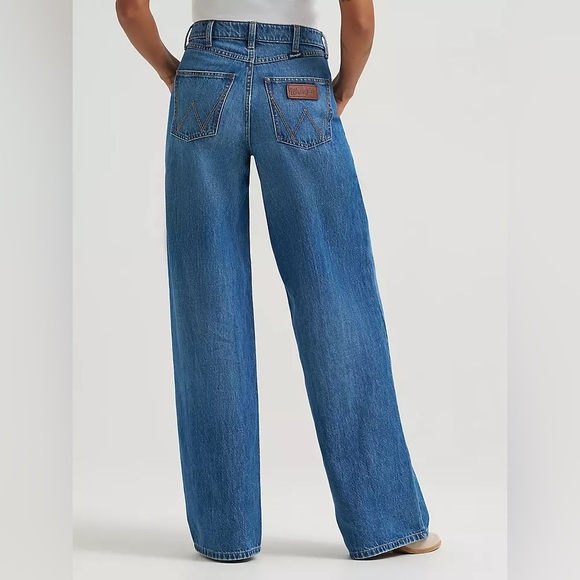 WOMEN'S WRANGLER RETRO® BAILEY HIGH RISE WIDE LEG JEAN IN YVETTE - Picture 2 of 5